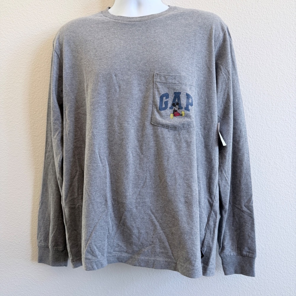 Gap x Disney Mickey Mouse Long Sleeve Pocket Graphic T-Shirt Grey Mens M NEW‎